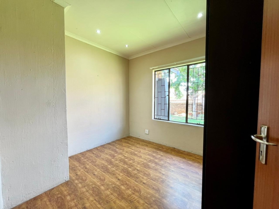 4 Bedroom Property for Sale in Waterval East North West